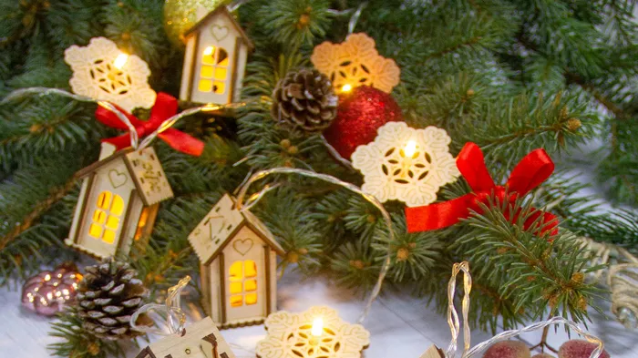 Праздник к нам приходит! Как создать новогоднее настроение в декоре дома?